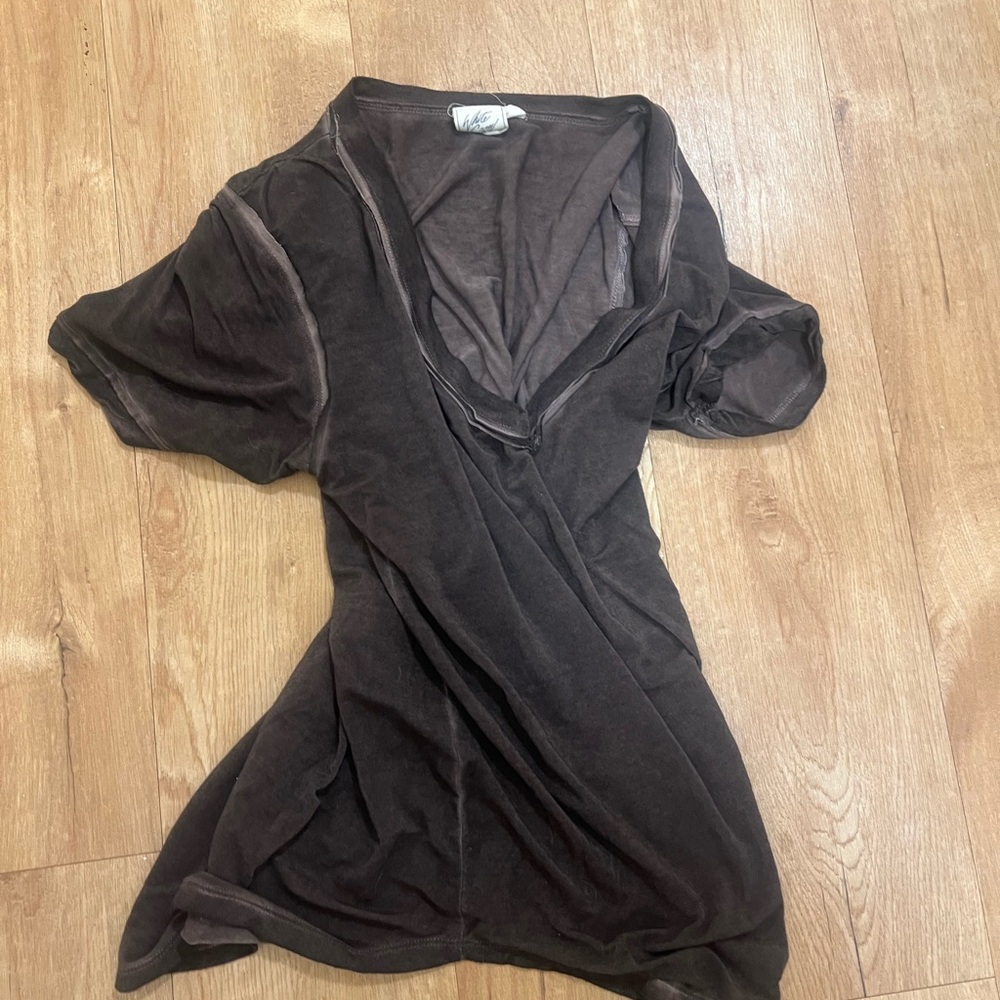 Dark Brown V-Neck Short Sleeve Top